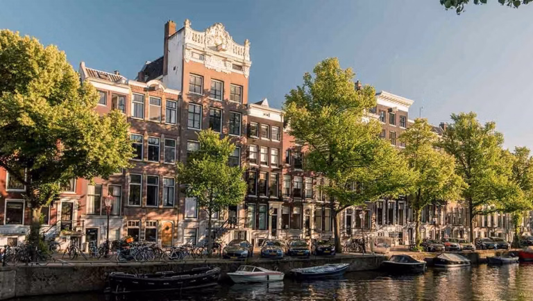 Guide Touristique d&rsquo;Amsterdam: Visites Essentielles